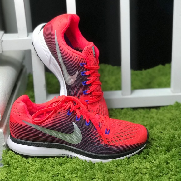 Nike Shoes - NWT Nike Zoom Pegasus 34 Scarlet/Black WMNS